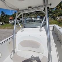 Boston Whaler 320 Outrage