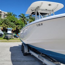 Boston Whaler 320 Outrage