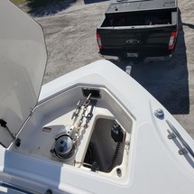 Boston Whaler 320 Outrage