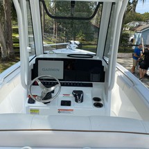 Sea Ray hunt ultra 211