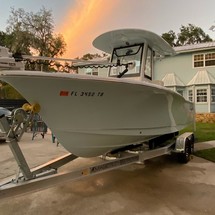Sea Ray hunt ultra 211