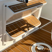 Century 2900 center console