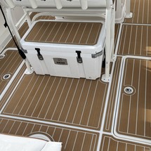 Century 2900 center console