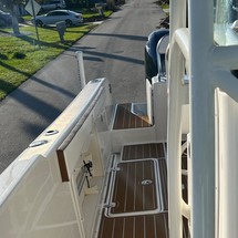 Century 2900 center console