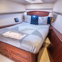 Neptunus 58 flybridge motoryacht