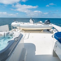 Neptunus 58 flybridge motoryacht