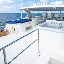 Neptunus 58 flybridge motoryacht