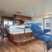 Neptunus 58 flybridge motoryacht