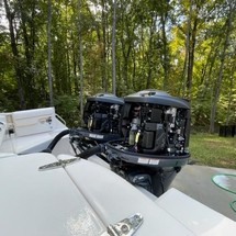 Grady-White Freedom 255
