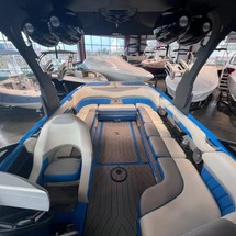 Malibu Wakesetter 25 LSV