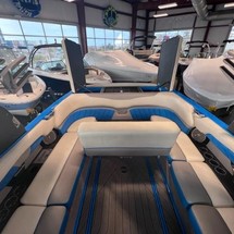 Malibu Wakesetter 25 LSV