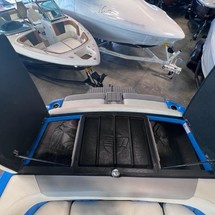 Malibu Wakesetter 25 LSV