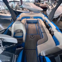 Malibu Wakesetter 25 LSV