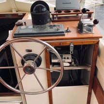 Dyer 29 bass boat