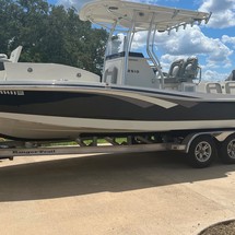 Ranger boats 2400 bay