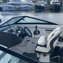 Sea ray 19 spx