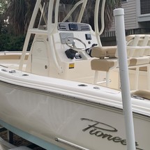 Pioneer 222 sport fish