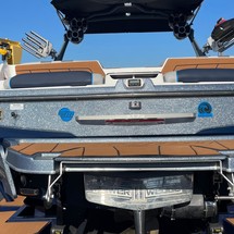 Malibu Wakesetter 23 LSV