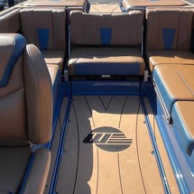 Malibu Wakesetter 23 LSV