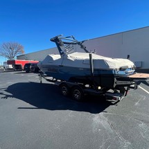 Malibu Wakesetter 23 LSV