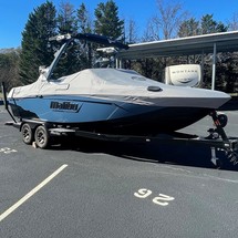 Malibu Wakesetter 23 LSV