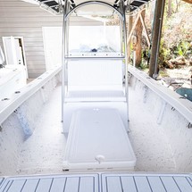Intrepid 26 center console