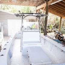 Intrepid 26 center console