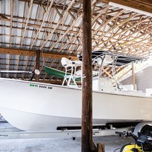 Intrepid 26 center console