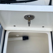 Hewes 16.9 redfisher