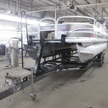 Sun Tracker Fishin Barge 22 DLX