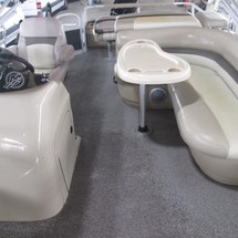 Sun Tracker Fishin Barge 22 DLX