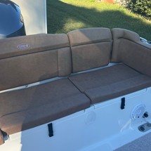 Sea Ray hunt ultra 211