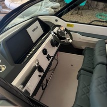 Axopar 28 T-Top