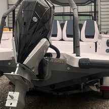 Axopar 28 T-Top