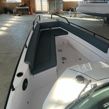 Axopar 28 T-Top