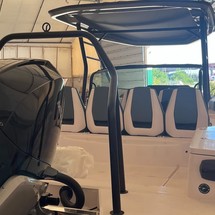 Axopar 28 T-Top