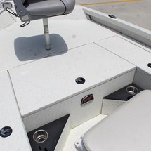 Ranger boats 2400 bay