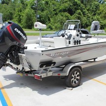 Ranger boats 2400 bay