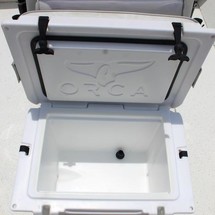 Ranger boats 2400 bay