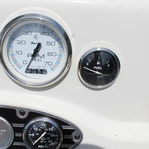 Ranger boats 2400 bay