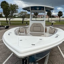 Angler Pro Boats 2900 center console