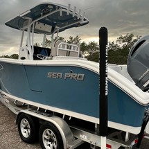 Angler Pro Boats 2900 center console