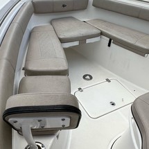 Angler Pro Boats 2900 center console