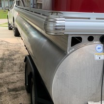 Sun Tracker Fishin Barge 20 DLX