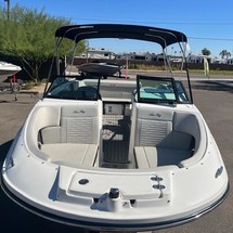 Sea Ray SPX 230