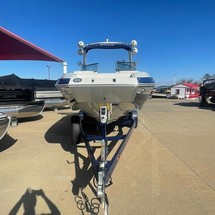 Crownline E 255 Surf