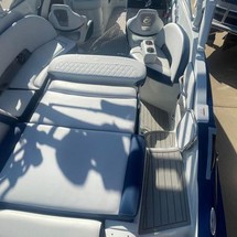 Crownline E 255 Surf