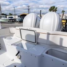 Sea Ray hunt ultra 211