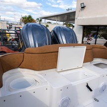 Sea Ray hunt ultra 211