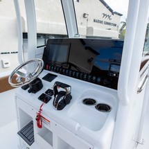 Sea Ray hunt ultra 211